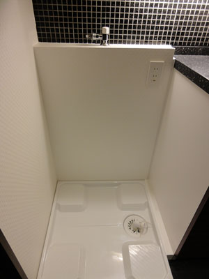 洗濯機置場を改装 洗濯機置場を改装